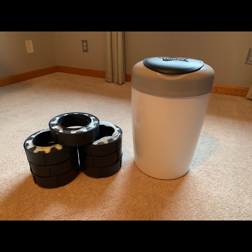 Tommee Tippee Diaper Pail with refills